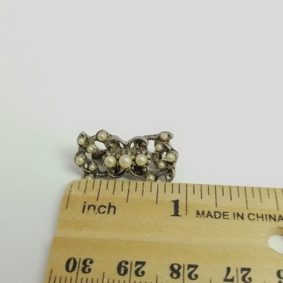 Vintage Little Silver Tone and Faux Pearl Lapel Pin, Scatter Brooch, Estate - Picture 3 of 6